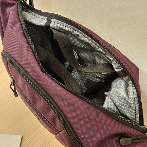 Tom Bihn Parental Unit - Picture 2 of 3